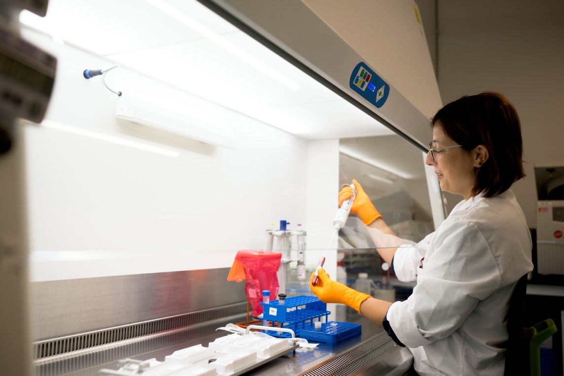 CellCarta scientist developing custom biomarker quantification assay with fit-for-purpose validation